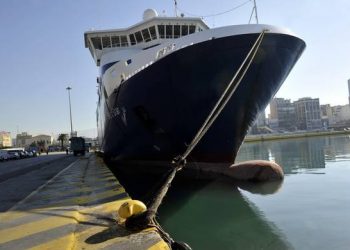 δεμένα πλοία