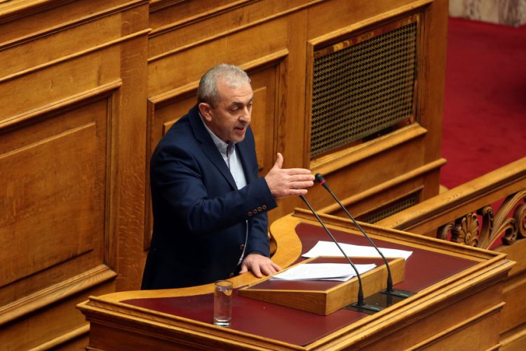 Ο βουλευτής του ΣΥΡΙΖΑ Σωκράτης Βαρδάκης κατά την ομιλία του στη σημερινή, τρίτη  ημέρα συζήτησης στην Ολομέλεια του Προϋπολογισμού του 2017, Πέμπτη 8 Δεκεμβρίου 2016. ΑΠΕ-ΜΠΕ/ΑΠΕ-ΜΠΕ/Αλέξανδρος Μπελτές