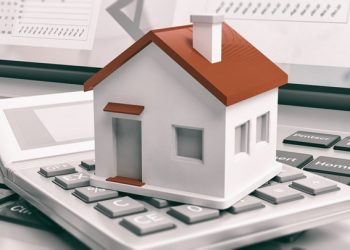 Ηλεκτρονικές μεταβιβάσεις ακινήτων: Απειλούν με μπλόκο οι συμβολαιογράφοι