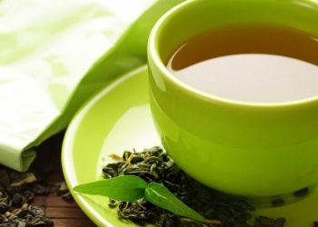 Όσοι πίνουν συχνά πράσινο τσάι ζουν περισσότερα χρόνια, σύμφωνα με έρευνα