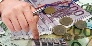 Eurostat: Σχεδόν 1 στα 4 ελληνικά νοικοκυριά δεν μπορούν να πληρώσουν εγκαίρως λογαριασμούς ΔΕΚΟ