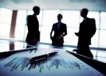 ΣΕΒ: Μηδενική επίδοση στην απασχόληση αποφοίτων Τριτοβάθμιας και ανώτερης Δευτεροβάθμιας