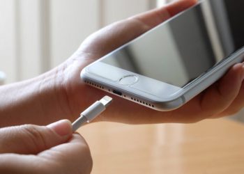 Κοινό φορτιστή για όλα τα κινητά θέλει το Ευρωκοινοβούλιο