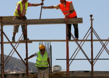 Κρήτη: Οι οικοδόμοι στο πλευρό των αγροτών