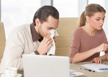 Γρίπη: Πότε μεταδίδεται από άτομο σε άτομο