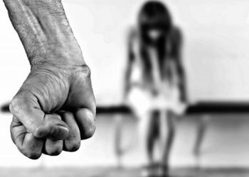 Σοκάρουν τα στοιχεία για την ενδοοικογενειακή βία στην Κρήτη – Χιλιάδες κρούσματα στην Ελλάδα