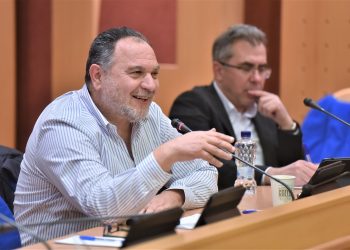 Στο επίκεντρο το προσφυγικό που «καίει» την Κρήτη