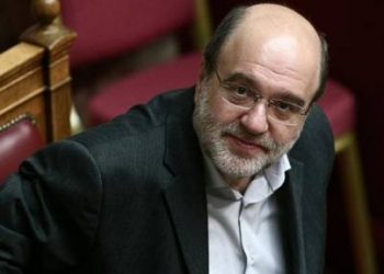 Λιποθυμικό επεισόδιο στη Βουλή ο Τρύφων Αλεξιάδης