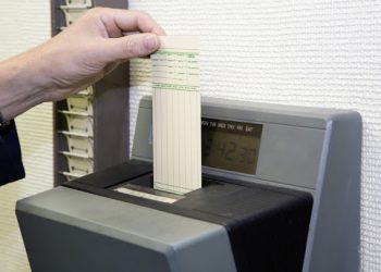 Κάρτα εργασίας: Έρχεται ηλεκτρονικό απουσιολόγιο για 100.000 εργαζομένους