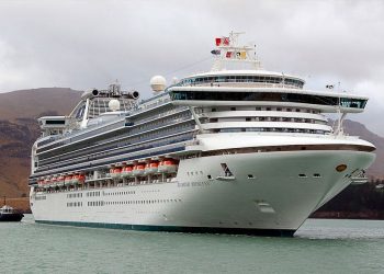 Επαναπατρίζονται οι 2 Έλληνες επιβάτες κρουαζιερόπλοιου που είναι σε καραντίνα για τον κοροναϊό