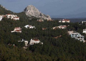 Στο «μικροσκόπιο» 67.000 αυθαίρετα – Η αγωνία και τα… πρόστιμα