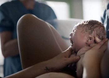 Ξεκινά η λειτουργία της πλατφόρμας για το επίδομα γέννησης