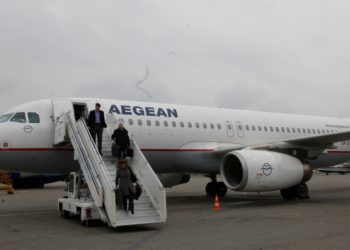 Πτήση-θρίλερ για Ελληνες πολιτικούς