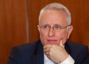 Πρόταση – βόμβα από Ραγκούση: Να ανοίξει η συζήτηση για τη χειροτονία γυναικών στην Ιεροσύνη