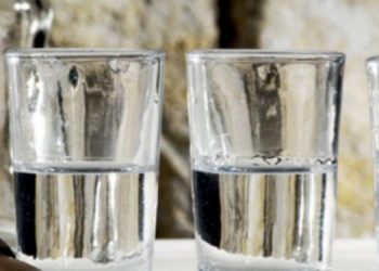 «Καμπάνες» για το χύμα τσίπουρο-Πρόστιμα 24.500 ευρώ