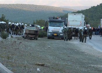 Νύχτα κόλασης σε Χίο, Μυτιλήνη – Μάχες σώμα με σώμα! (VIDEOS)