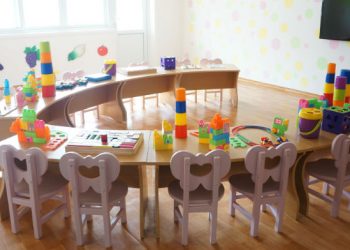 Προσχολική εκπαίδευση: Προβληματική η χωρίς μελέτη εισαγωγή θεματικών ενοτήτων