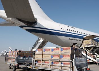 Η Κίνα έστειλε 550.000 μάσκες στην Ελλάδα