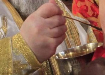 ΠΟΕΔΗΝ για κορωνοϊό: Υπάρχει επικινδυνότητα από τη Θεία Κοινωνία