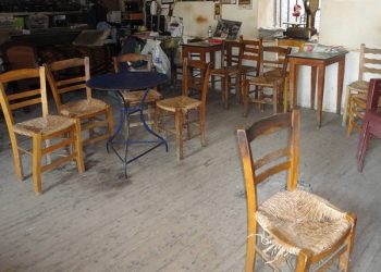 Τρία χρόνια φυλάκιση σε ιδιοκτήτρια καφενείου για παραβίαση μέτρων κατά του κορωνοϊού