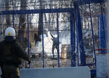 Θέμα voucherergasia.gr: Στέλνουν χημικά στον Έβρο από την Κρήτη για να ενισχύσουν εξοπλιστικά τις αστυνομικές δυνάμεις