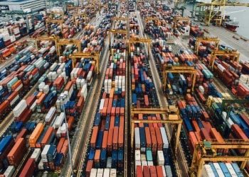 Ο κορωνοϊός απειλεί τις ελληνικές εξαγωγές