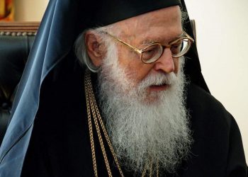 Αρχιεπίσκοπος Αναστάσιος: Εκτελέστε τα θρησκευτικά σας καθήκοντα από το σπίτι