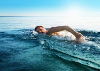 Απαγορεύτηκαν το κολύμπι, το ψάρεμα και το ψαροντούφεκο