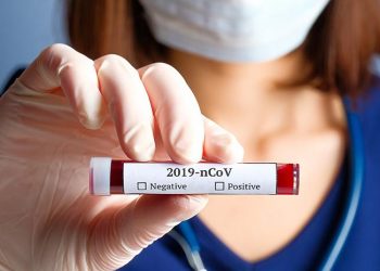 Η απώλεια γεύσης και όσφρησης είναι συμπτώματα-κλειδιά στους ασθενείς με κορωνοϊό