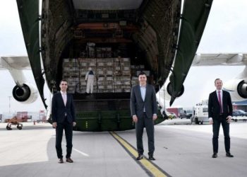 Φορτίο 80 τόνων υγειονομικού υλικού έφθασε από την Κίνα