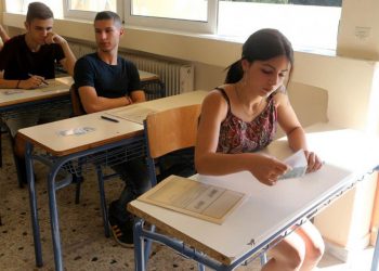 Τι θα γίνει με τις πανελλαδικές εξετάσεις – Όλα τα σενάρια