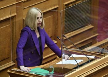 Γεννηματά: Μεγάλο ρίσκο το άνοιγμα των σχολείων