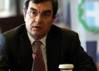 Οικονόμου: Δεν απαγορεύεται το ψήσιμο, απαγορεύονται συνωστισμός και μετακινήσεις