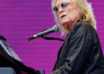 Πέθανε ο γάλλος τραγουδιστής Κριστόφ