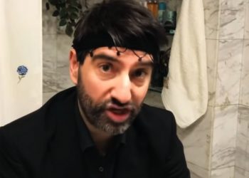 Το "Μένουμε Σπίτι" στα… Κρητικά (VIDEO)