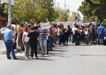 Βγήκαν στους δρόμους οι ξενοδοχοϋπάλληλοι του Νομού Ηρακλείου (φωτογραφίες)