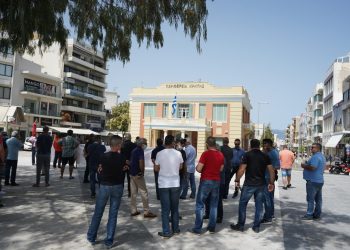 Στους δρόμους οι οδηγοί τουριστικών λεωφορείων! (φωτογραφίες)