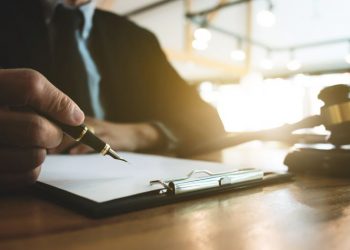 Έρχεται τσουνάμι χρεοκοπιών – Ποιες επιχειρήσεις κινδυνεύουν