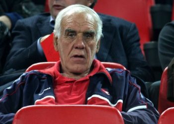 Πέθανε ο Νίκος Αλέφαντος