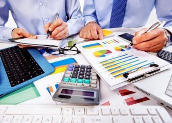 Φορολογικές δηλώσεις: Ποιοι θα πληρώσουν λιγότερο φόρο φέτος