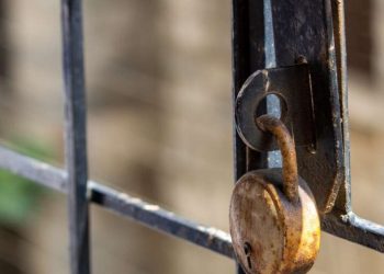 “Βόμβα” του γερμανικού Υπ.Εσωτερικών: Ο κορωνοϊός υπερεκτιμήθηκε-Δεν χρειαζόταν η καραντίνα