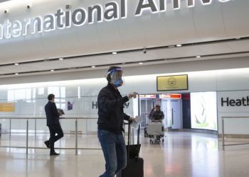 Στις 15 Ιουλίου ανοίγουν τα σύνορα με Βρετανία