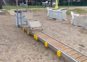 Κρήτη: Σε λειτουργία η ράμπα πρόσβασης για ΑμεΑ στη δημοτική Ακτή Καρτερού