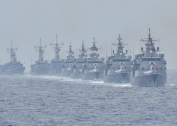 Η Τουρκία αποσύρει τα πολεμικά πλοία της!