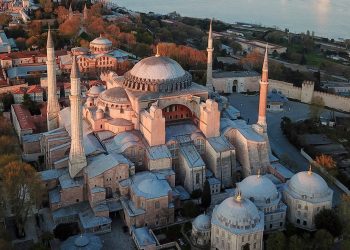 Kατηγορηματική αντίθεση της ΠΕΔ Κρήτης στη μετατροπή της Αγίας Σοφίας σε τζαμί