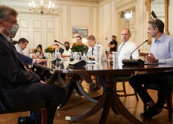 Κορωνοϊός: Τα νέα μέτρα που έρχονται μετά την αναζωπύρωση των κρουσμάτων