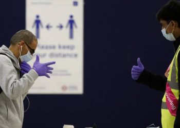 Αντιπρόεδρος ΕΟΔΥ: «Βόμβες» κορωνοϊού οι ασυμπτωματικοί – Το RO φαίνεται να ανεβαίνει