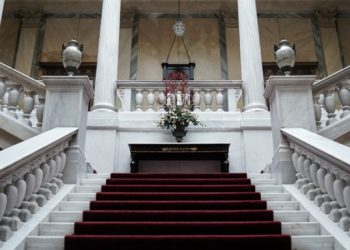 Ανασχηματισμός: Στις 13:00 ορκίζονται τα νέα πρόσωπα της κυβέρνησης