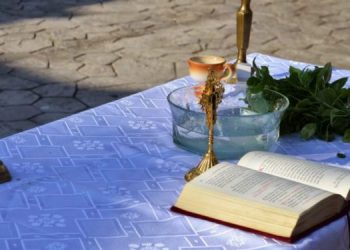 Αγιασμός χωρίς παιδιά σε σχολείο της Χερσονήσου