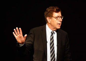 Συνολάκης για την κακοκαιρία «Ιανός»: Να γίνουν εκκενώσεις σπιτιών στις παράκτιες περιοχές